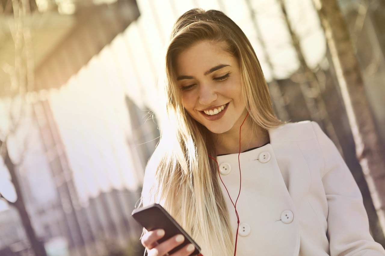 How to Download the SnackVideo App